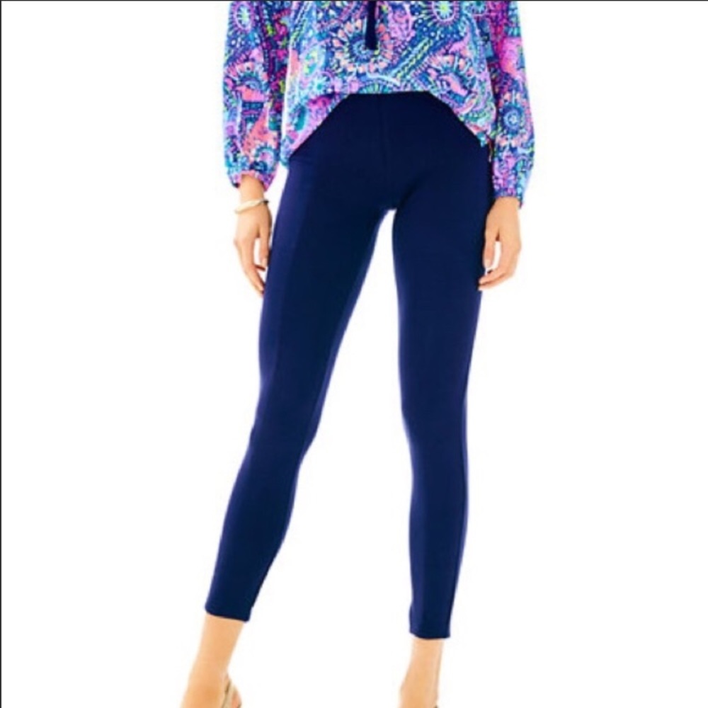 ⭐️ Lilly Pulitzer Navy Travel Pants Size XS